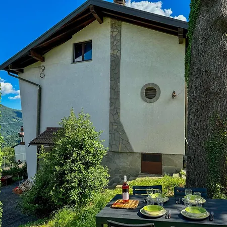 Tra E Montagna فيلة *