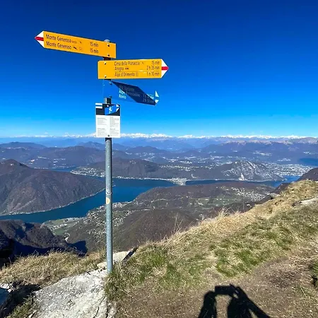 Tra E Montagna فيلة